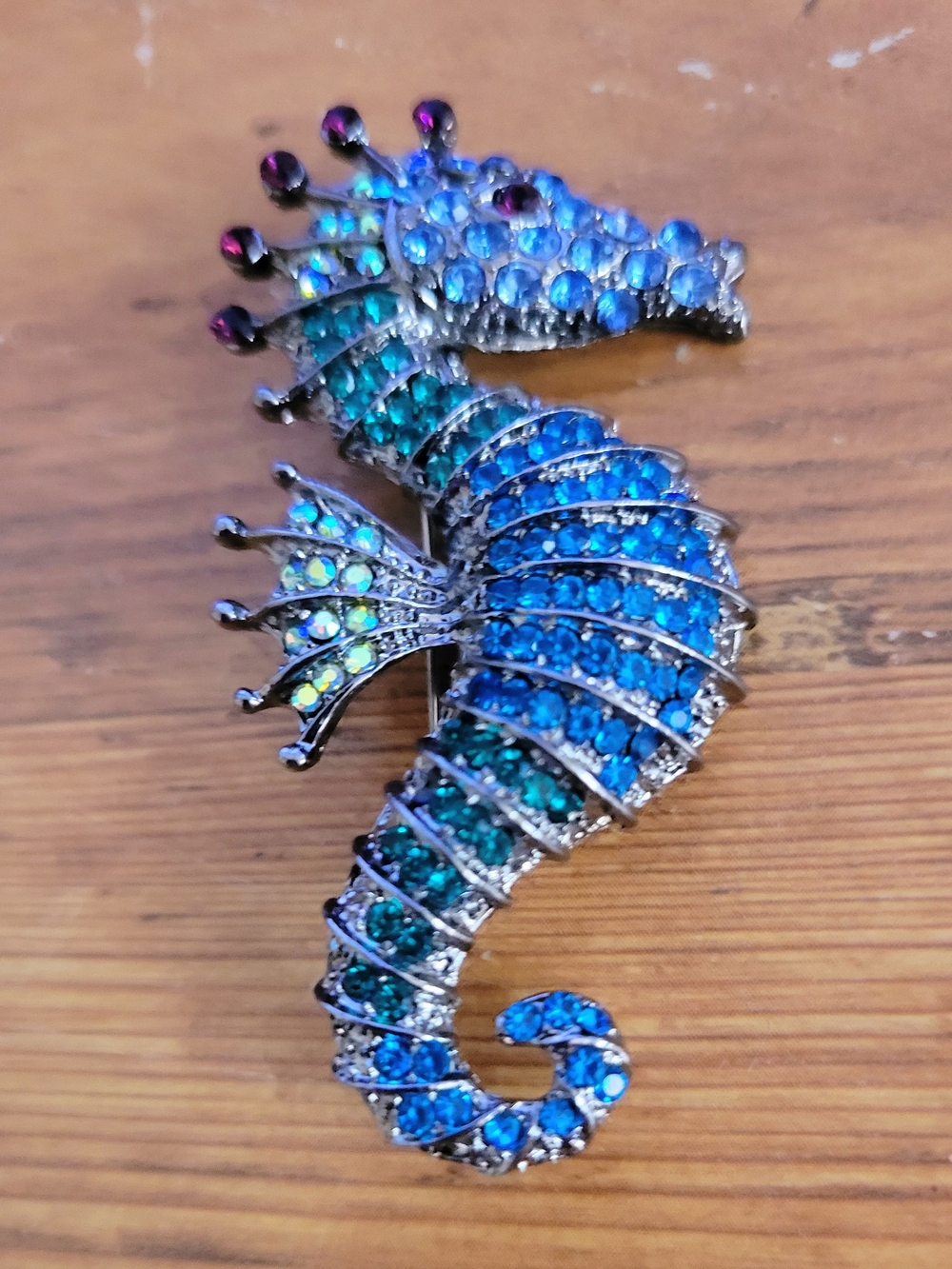 NWOT- Seahorse Rhinestone Pet Fish Ornament - Blue/Teal.